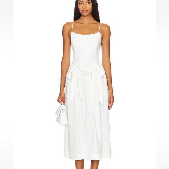 Chic White Maxi Dress with Spaghetti Straps - Picture 1 of 5